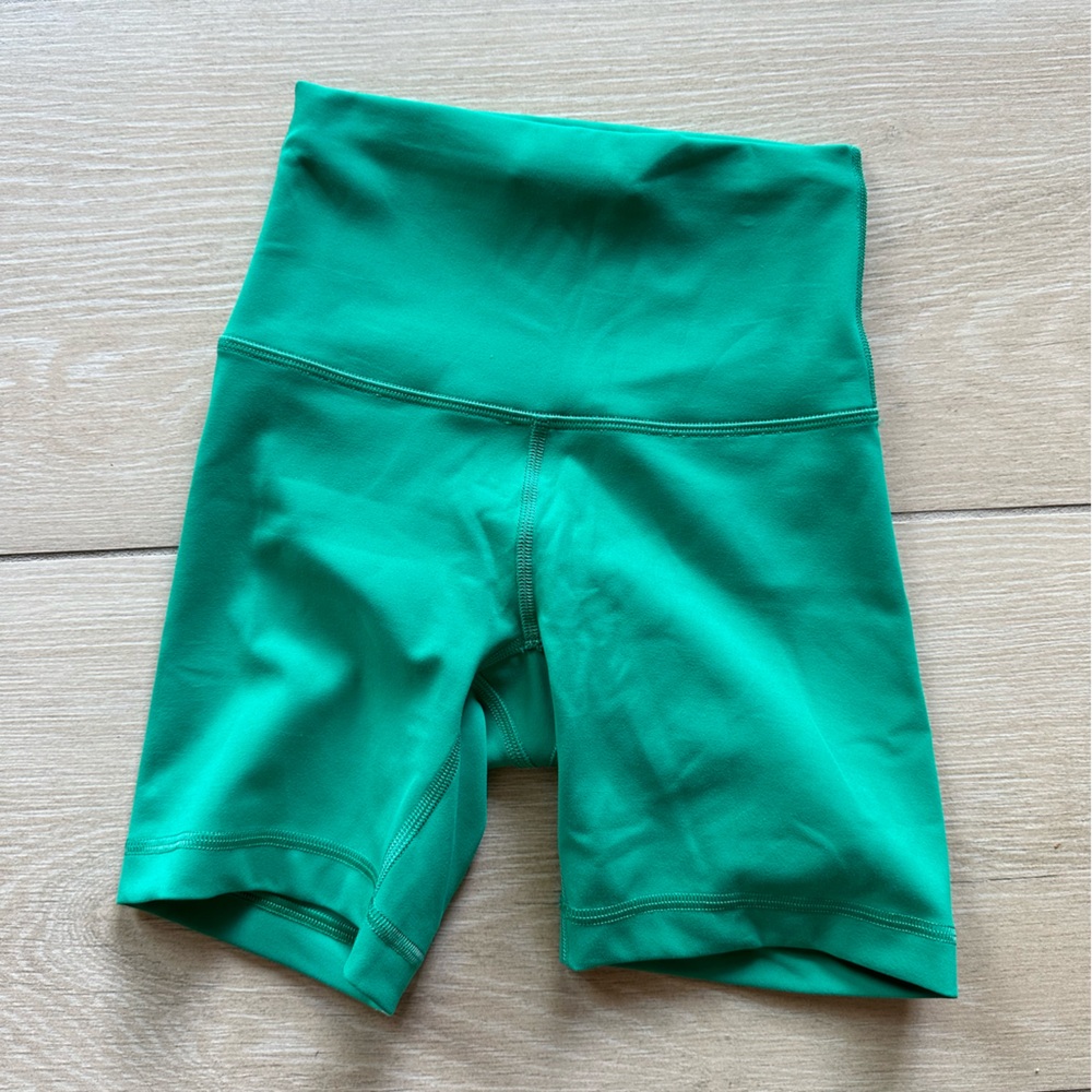 Lululemon Wunder Under Shorts - SIZE 0